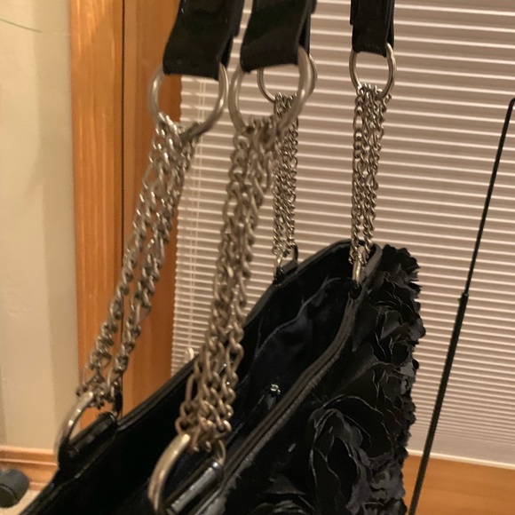 White House Black Market Floral Purse - Picture 5 of 8